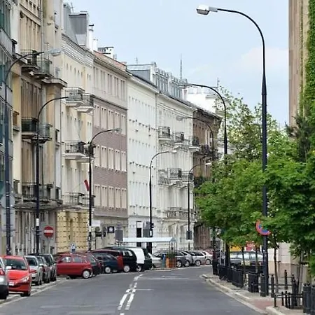 Charming In Embassy District & Royal Parks Апартаменти